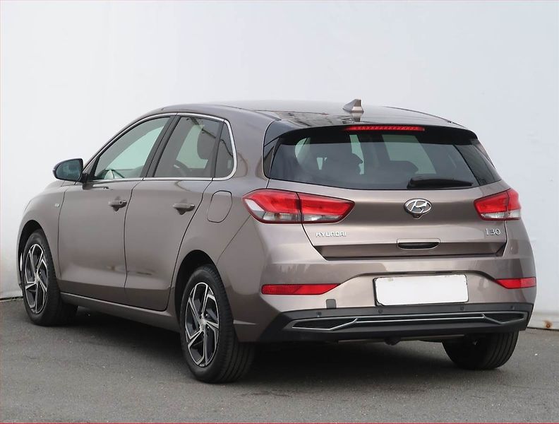 Hyundai i30 (2021) Smart 1.5 T-GDI MHEV, ČR,1.maj - fotka 4 z 20