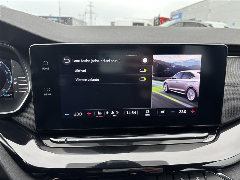 Škoda Octavia 2,0 TDI 85kW Style - fotka 29 z 36