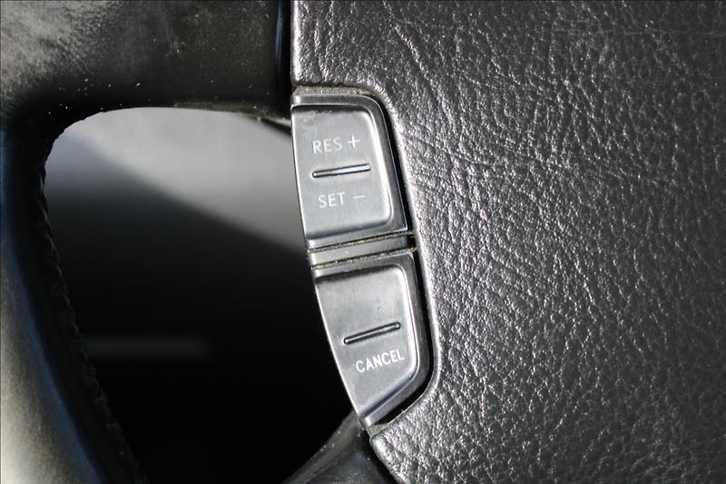 Volkswagen Sharan 1,9 TDi  TAŽNÉ,XENONY,7-MÍST - fotka 21 z 31