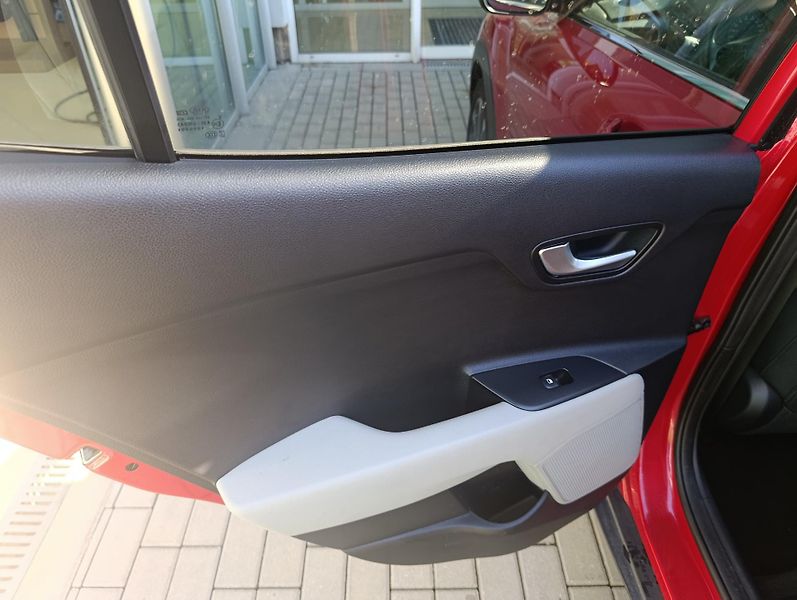 Kia Stonic (2020) 1.0 T-GDI 88KW Premium ČR - fotka 7 z 15