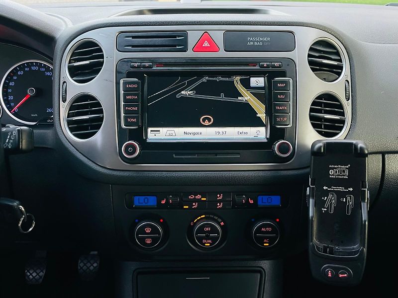 Volkswagen Tiguan 2.0TDI 4x4 MAN SERVISKA TAŽNÉ - fotka 28 z 45