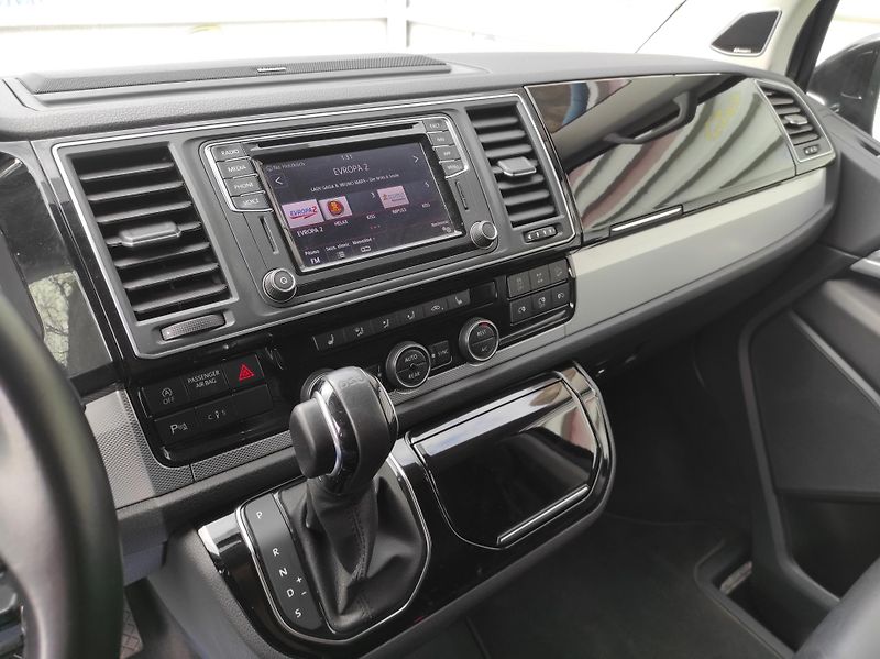 Volkswagen Multivan 2,0TDi DSG,4x4,Highline,7 míst - fotka 25 z 59