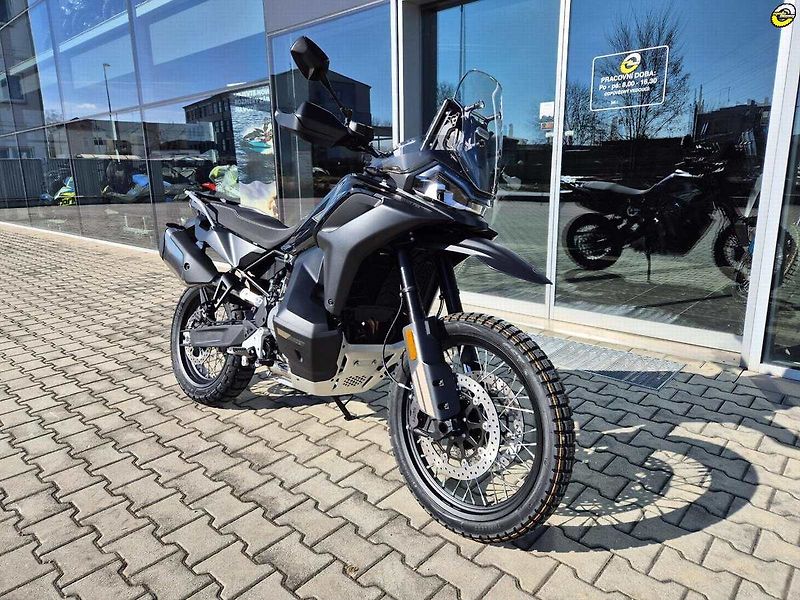 CFMOTO 800 MT (2026) X + doplňky za 1Kč - fotka 4 z 40