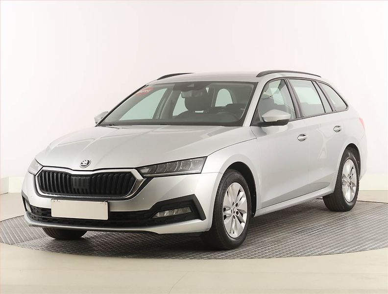Škoda Octavia (2023) Ambition 2.0 TDI, ČR,1.maj - fotka 2 z 23