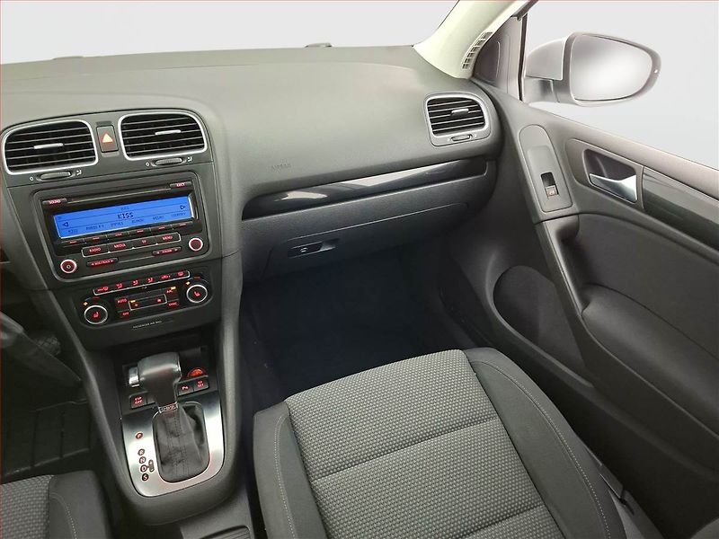 Volkswagen Golf (2009) 1.4 TSI, Automat, Serv.kniha - fotka 8 z 16