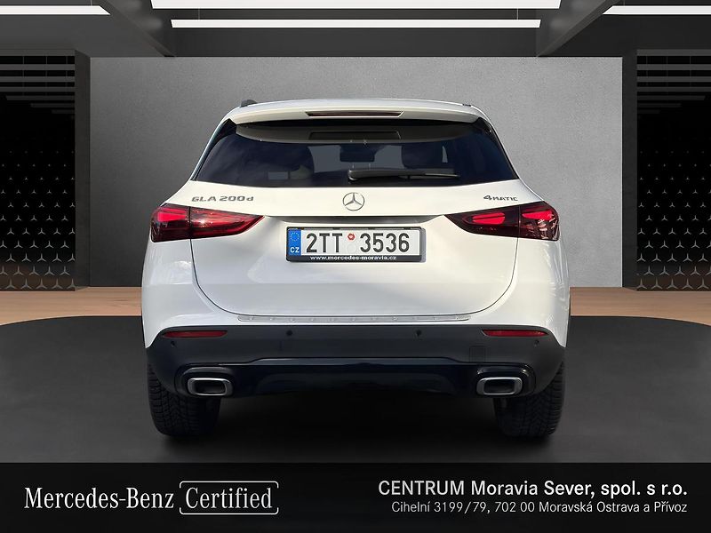 Mercedes-Benz GLA 200d 4MATIC - fotka 4 z 15