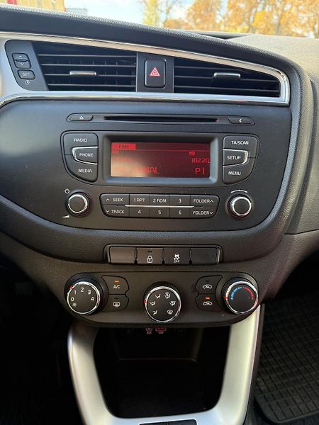 Kia Ceed 1.6 GDi 99kw - fotka 6 z 9