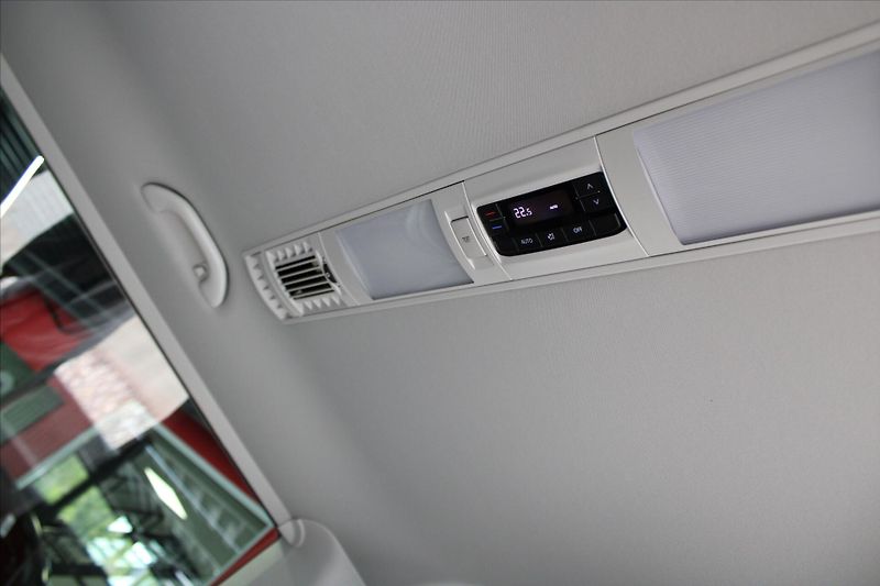 Volkswagen Caravelle T6.1 TDi 110kW 4MOTION ACC/Taž - fotka 18 z 22