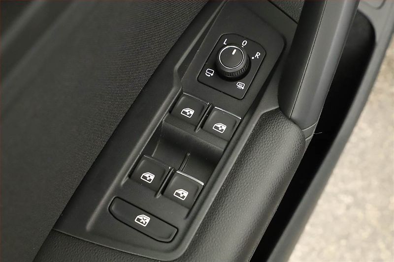 Volkswagen Tiguan (2021) Elegance 1.5 TSI - fotka 17 z 18
