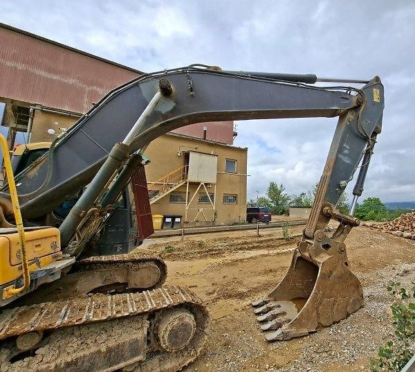 Volvo (2009) EC240 bagr pásák 24.3t - fotka 5 z 10