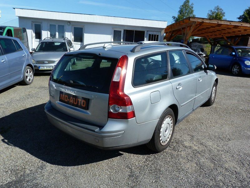Volvo V50 1.6D 80kW - fotka 5 z 17