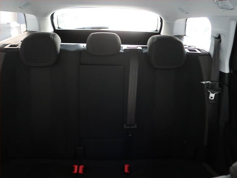 Peugeot 308 (2015) 1.2 e-THP, Serv.kniha, Navi - fotka 10 z 13