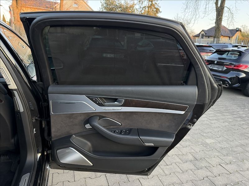 Audi A8 L 50Tdi - fotka 39 z 40