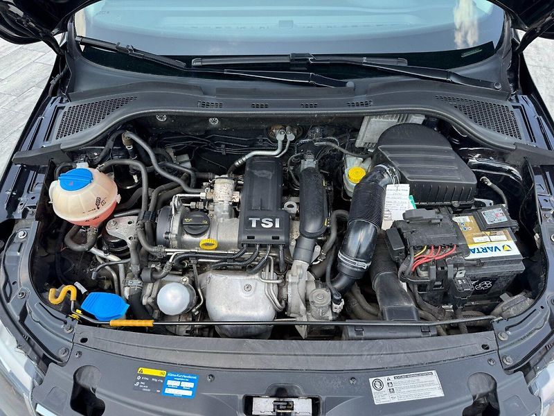Škoda Rapid (2014) Elegance 1.2 TSI 77kW - fotka 31 z 35
