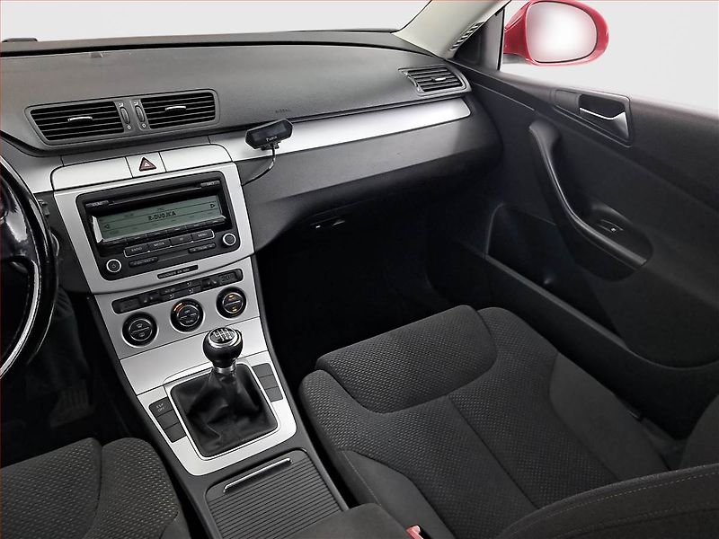 Volkswagen Passat (2009) 1.8 TSI, po STK, Tažné - fotka 8 z 13