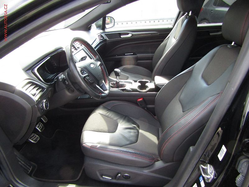 Ford Mondeo (2018) 1.5 EB, ST-Line, LED, navi - fotka 9 z 20