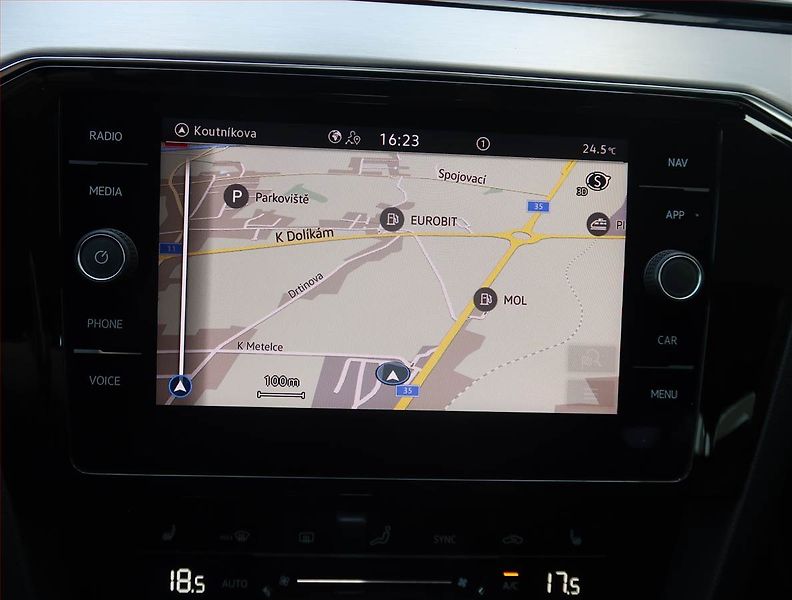 Volkswagen Passat (2020) Elegance 2.0 TSI, Automat - fotka 21 z 22