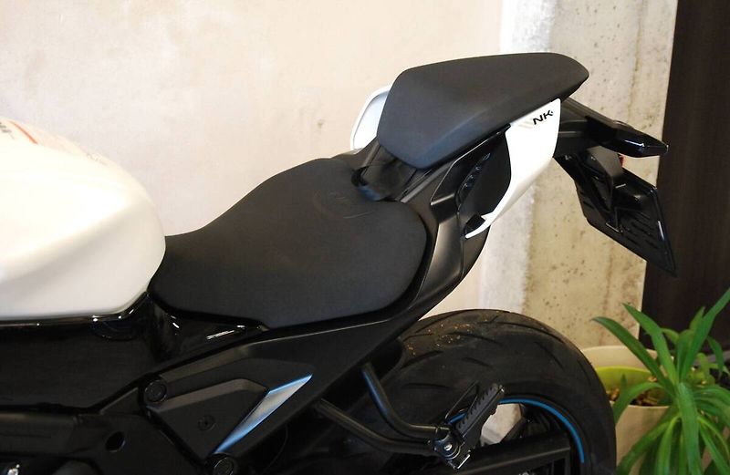 CFMOTO (2025) 675 NK - stroj od nás,1.maj,90 - fotka 16 z 20
