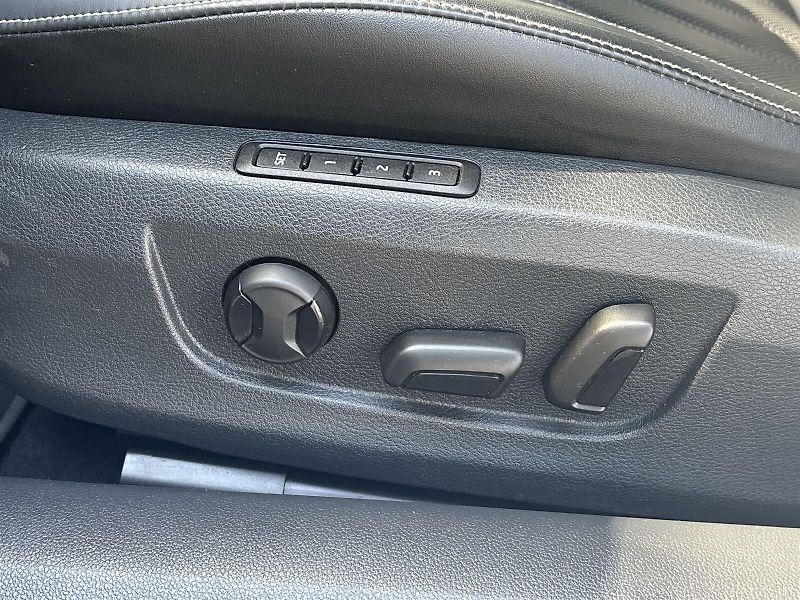 Škoda Superb (2023) Combi 2.0 TDI 4x4 DSG L&K - fotka 25 z 33
