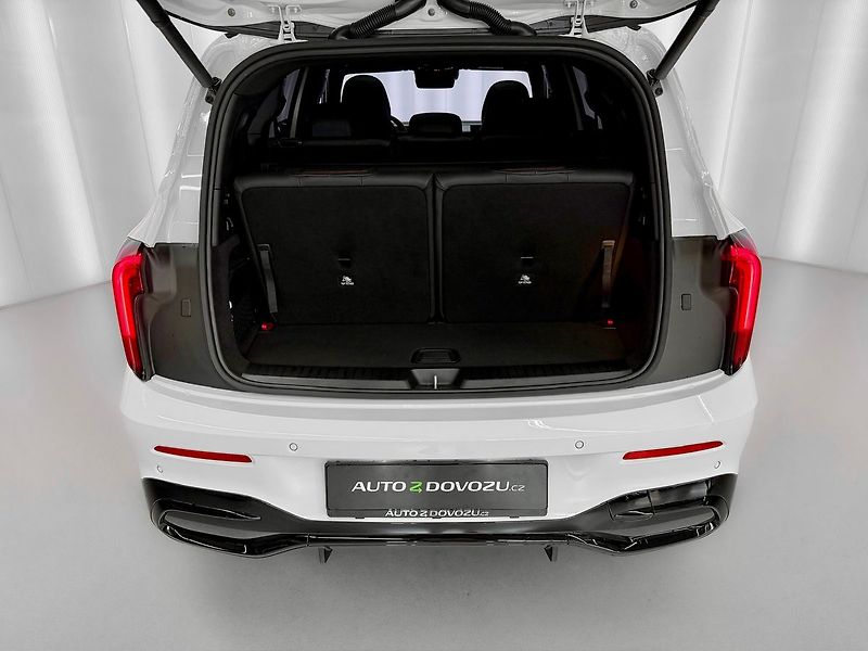 Mercedes-Benz GLB 8G-eDCT 4MATIC AMG, PANORAMA, - fotka 32 z 34