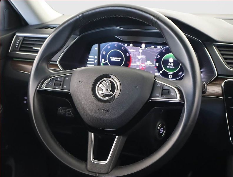 Škoda Superb (2020) Scout 2.0 TSI, ČR, NAVI - fotka 17 z 23
