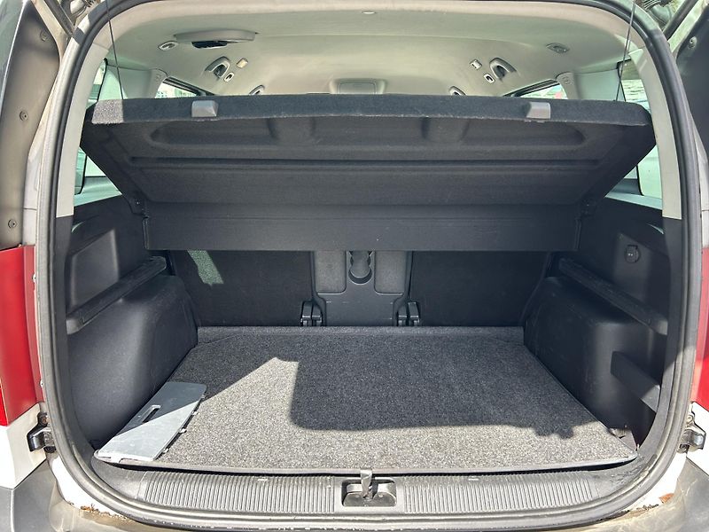 Škoda Yeti (2011) 2.0 TDi 103 KW DSG 4x4 - fotka 15 z 34