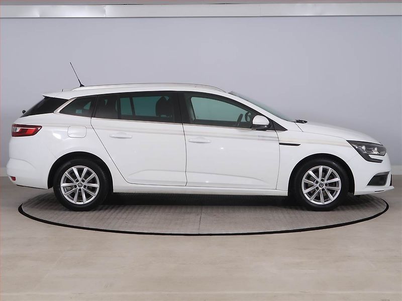 Renault Mégane (2017) 1.5 dCi, Serv.kniha, Tempomat - fotka 6 z 17