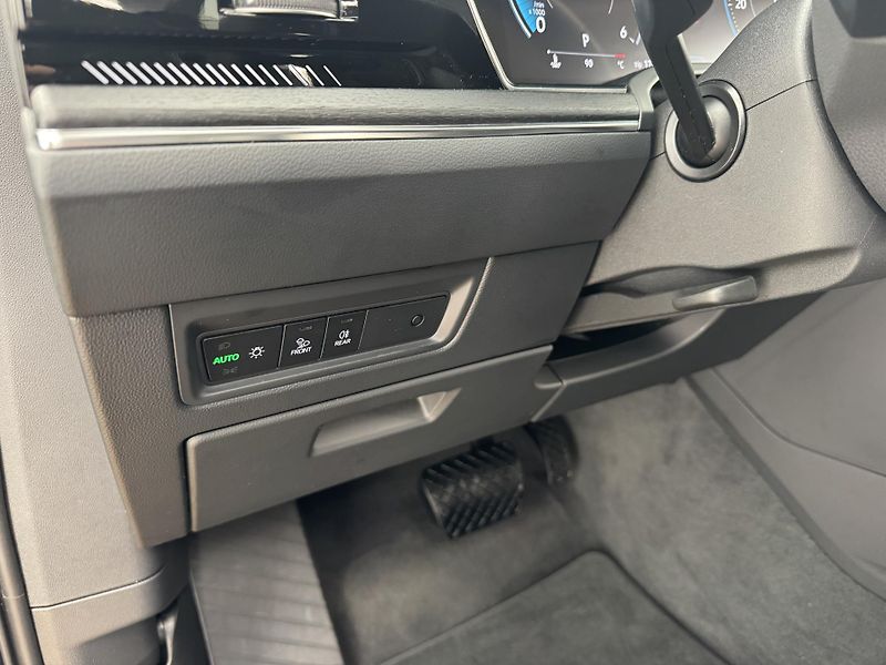 Volkswagen Touareg 3.0Tdi*1MAJ*DPH*LED*VZDUCH* - fotka 9 z 41