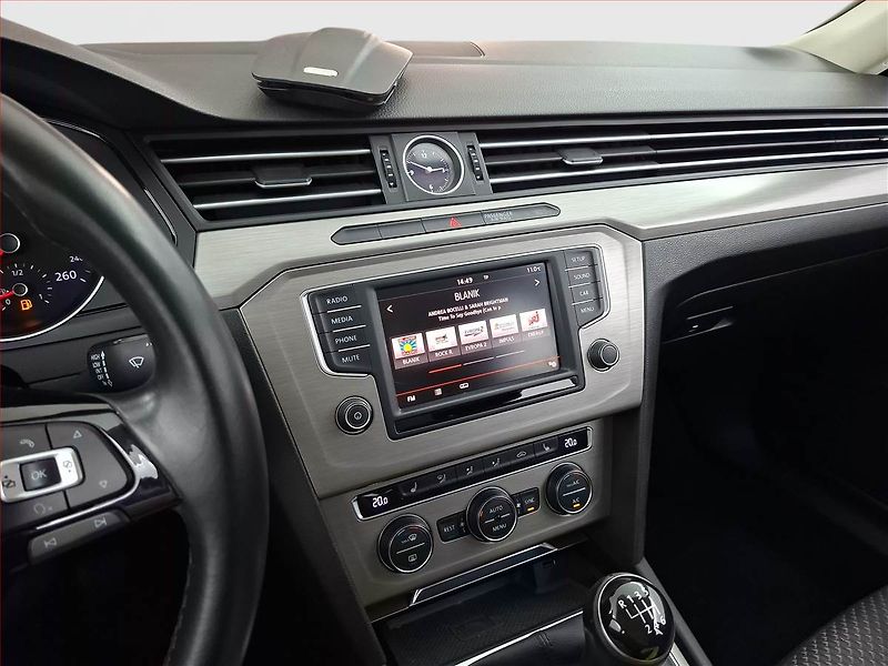 Volkswagen Passat (2015) 1.6 TDI, Serv.kniha, Tempomat - fotka 12 z 15
