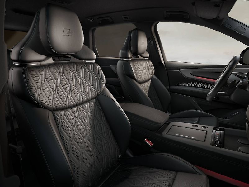 Audi Q7 (2026) Quattro 8TT 3,0TDI - fotka 6 z 7