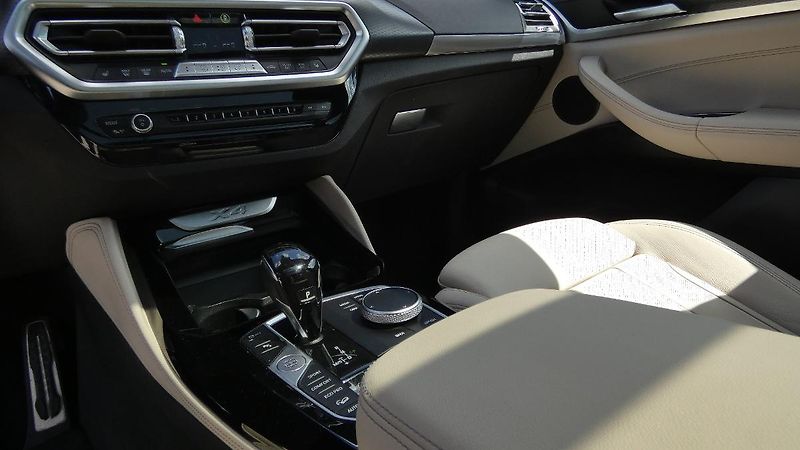 BMW X4 xDrive 30i M Sport - fotka 6 z 23