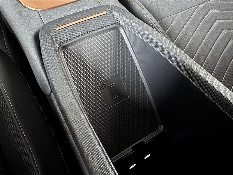 Cupra Born 150kW LED Tepelko Kamera - fotka 46 z 50
