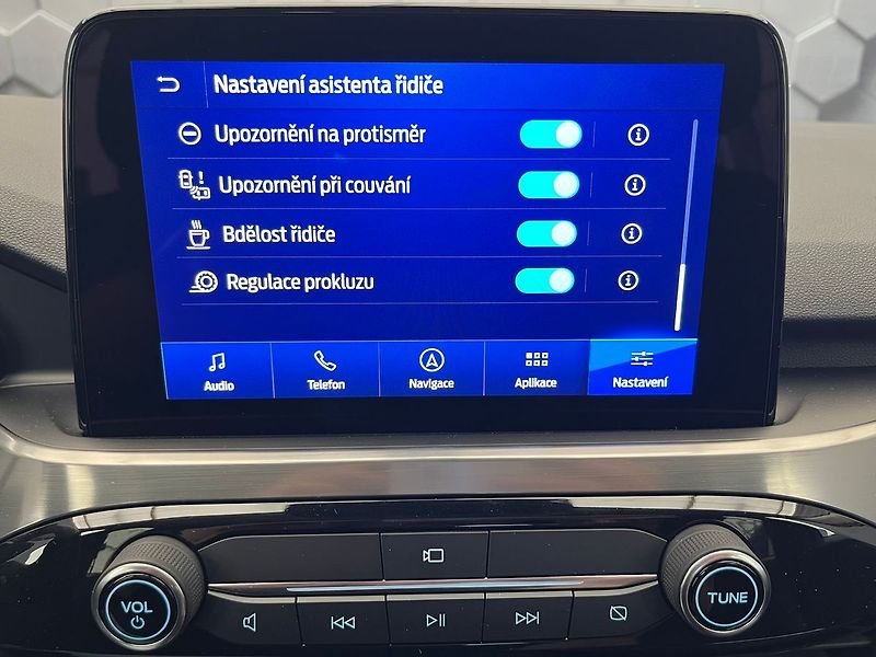 Ford Kuga 2,0 EB  140 kW AWD Titanium - fotka 55 z 58