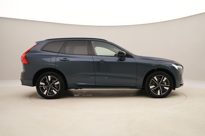 Volvo XC60 T6 AWD DARK PLUS AUT CZ - fotka 14 z 59