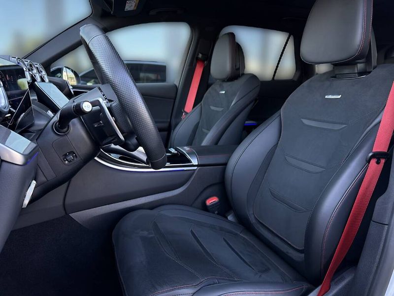 Mercedes-Benz GLC (2025) AMG 43 4MATIC - fotka 10 z 29