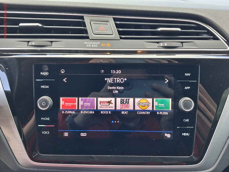 Volkswagen Touran (2019) 2.0TDi, DSG, navi, AC, TZ - fotka 14 z 23