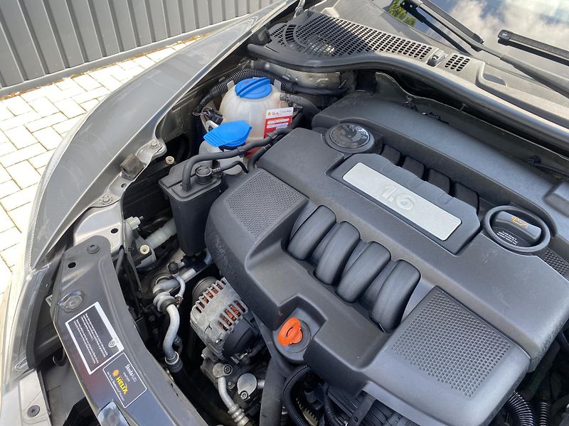 Škoda Octavia 1.6i 75kW - KLIMATIZACE - PDC - fotka 35 z 35