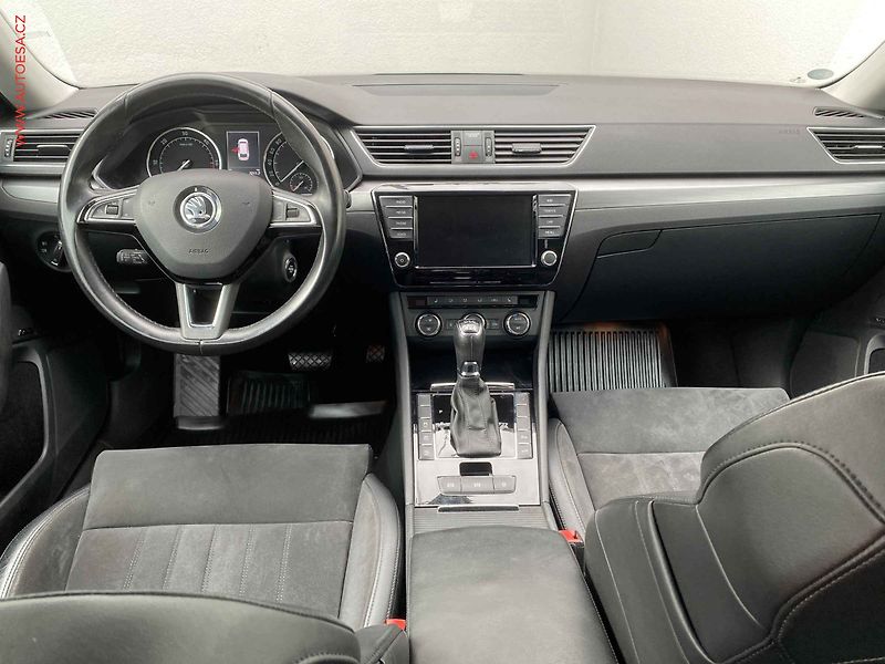 Škoda Superb (2016) 2.0 TDI 4x4, ČR, Style, DSG - fotka 8 z 19