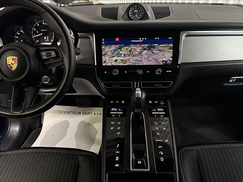 Porsche Macan T CHRONO PASM PANO MATRIX LED - fotka 25 z 49