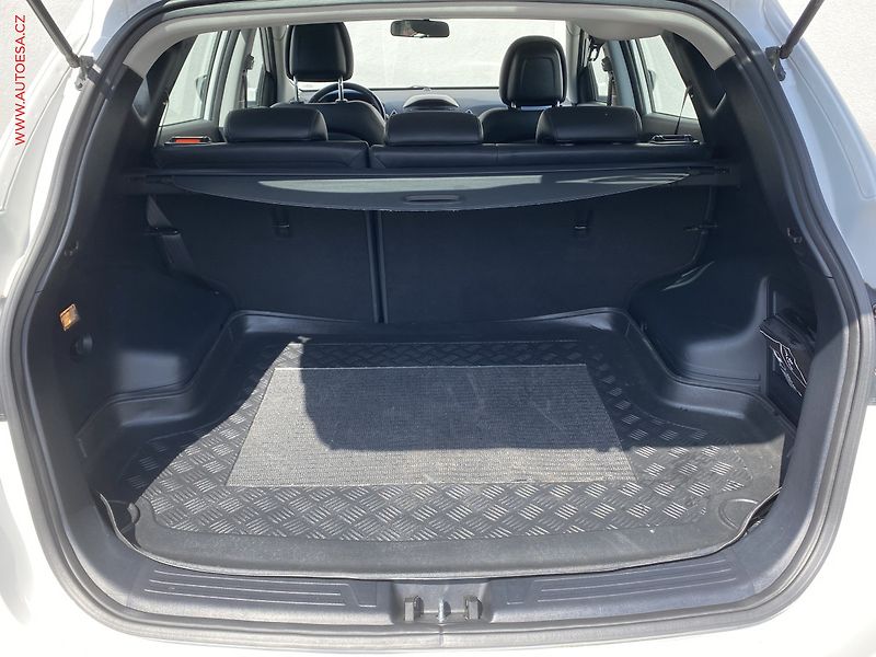 Hyundai ix35 (2014) 1.6 GDi, +kola - fotka 7 z 17