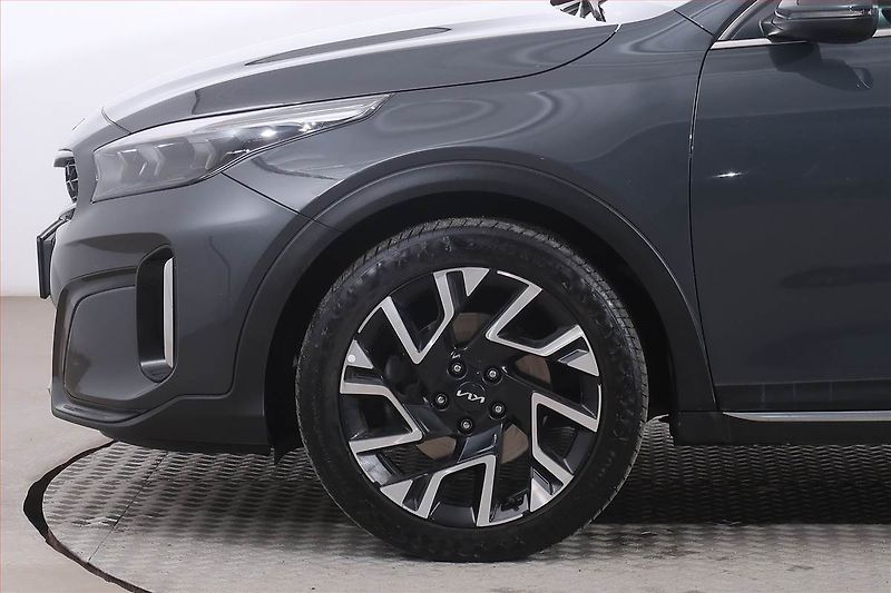 Kia XCeed (2022) 1.5 T-GDI, Automat, Serv.kniha - fotka 15 z 25