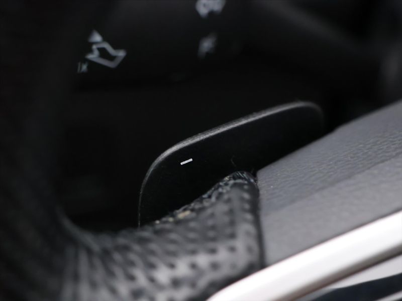 Volkswagen Tiguan 1,4 TSI PHEV 180kW R-Line DPH - fotka 20 z 33