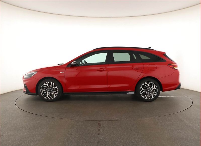 Hyundai i30 (2025) 1.0 T-GDI, N-LINE, KAMERA - fotka 3 z 16