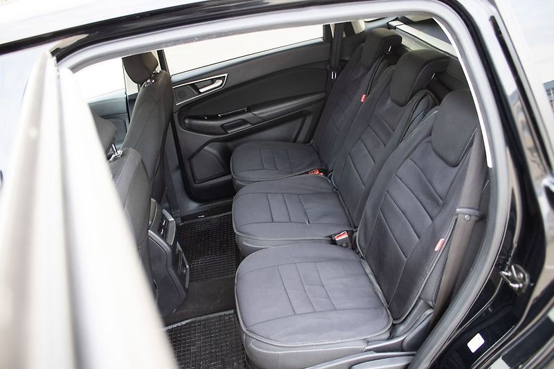 Ford S-MAX servisní knížka - fotka 32 z 36