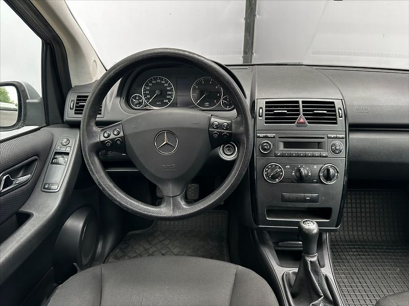 Mercedes-Benz Třídy A 1,5 i 70KW-A 160 KLIMA-SERVIS! - fotka 17 z 32