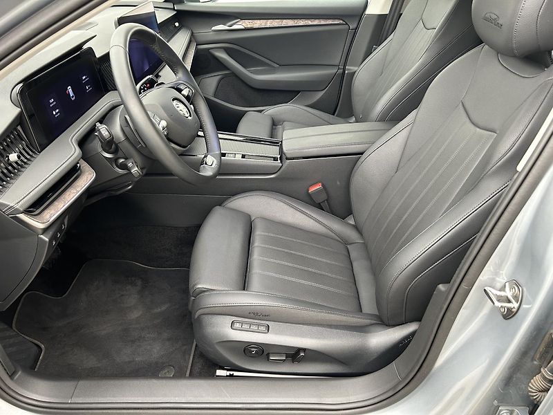 Škoda Superb 2.0 TDI L & K - fotka 7 z 30