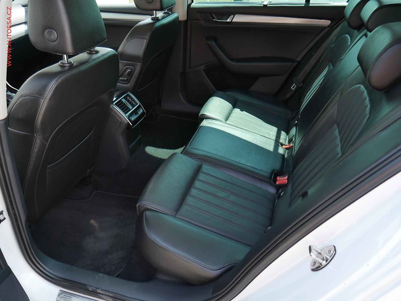 Škoda Superb (2015) 1.6TDi, ČR, Style, DSG, kůže - fotka 10 z 21