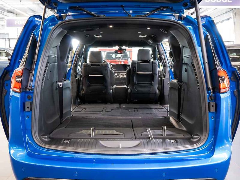Chrysler Pacifica (2026) 3.6 Select AWD, 360 Cam 2x LCD - fotka 8 z 37
