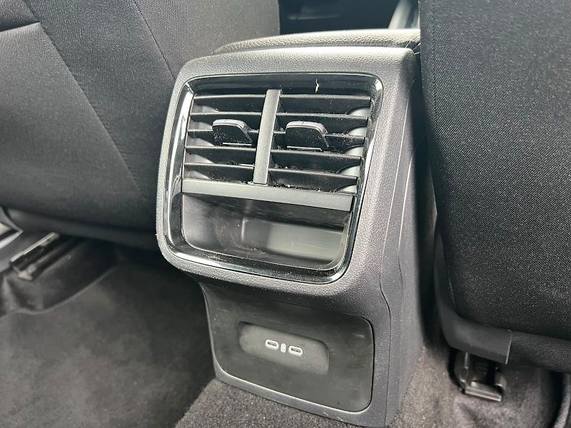 Škoda Octavia TOP SELECTION 1,5 TSI 110kW - fotka 23 z 26