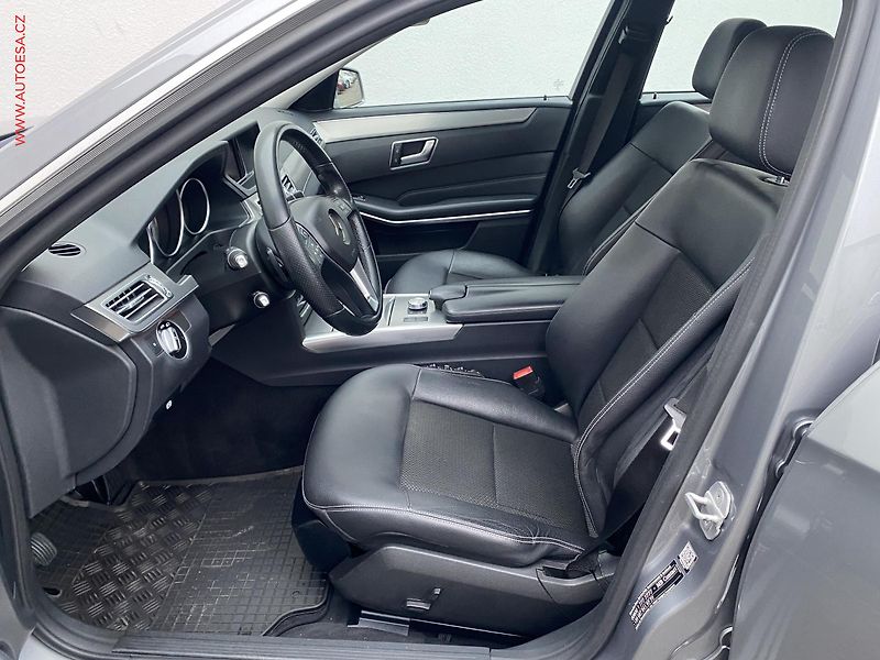 Mercedes-Benz Třídy E (2014) 2.2 CDi E250 4Matic, AT - fotka 9 z 21